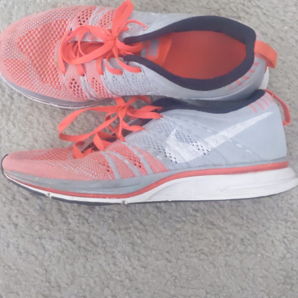 Nike Flyknit - Picture 4 of 7